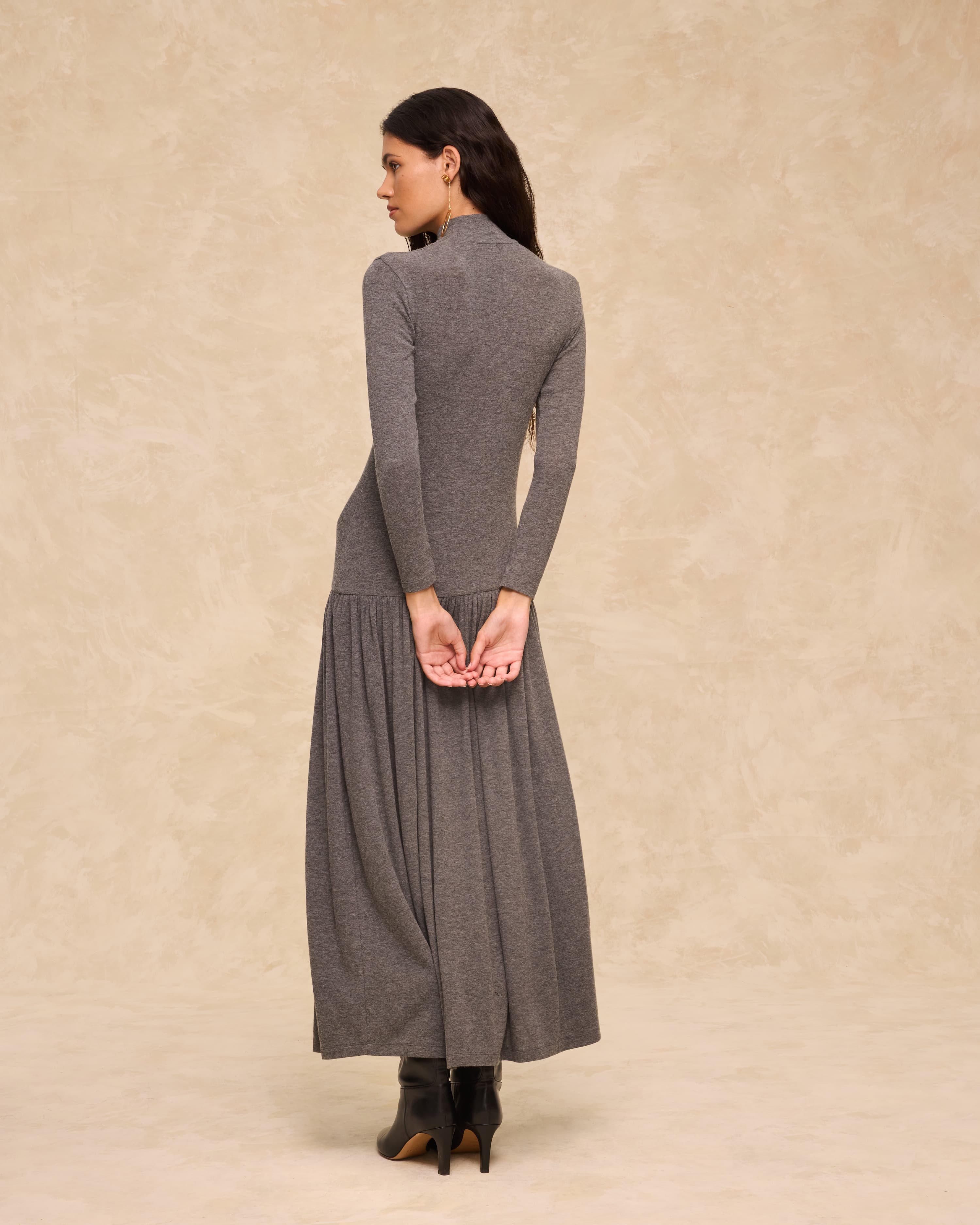 BOBY | Grey Jersey Midi Dress - Image 4