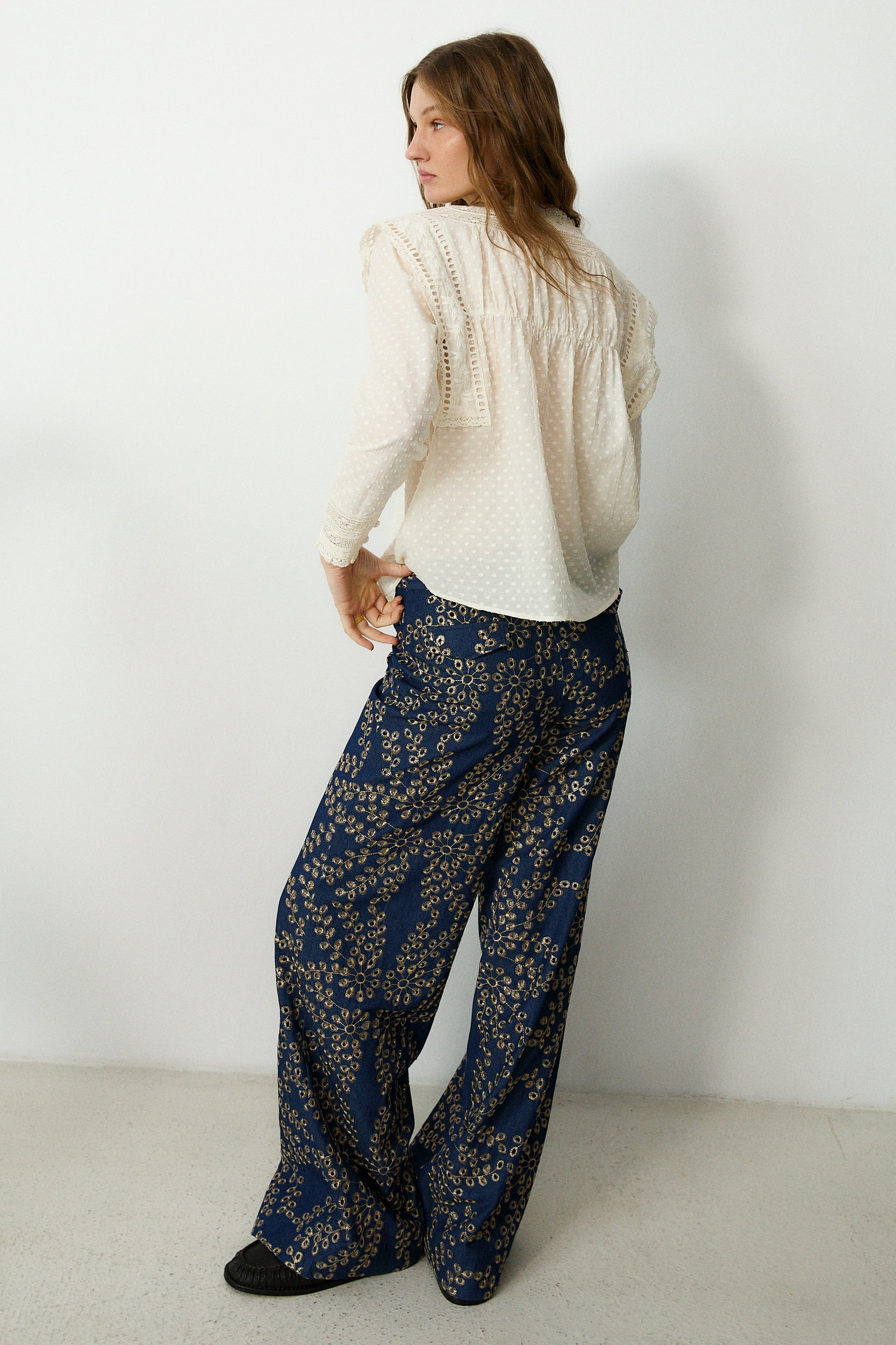 BRASTINA | White Embroidered Lace Blouse - Image 3