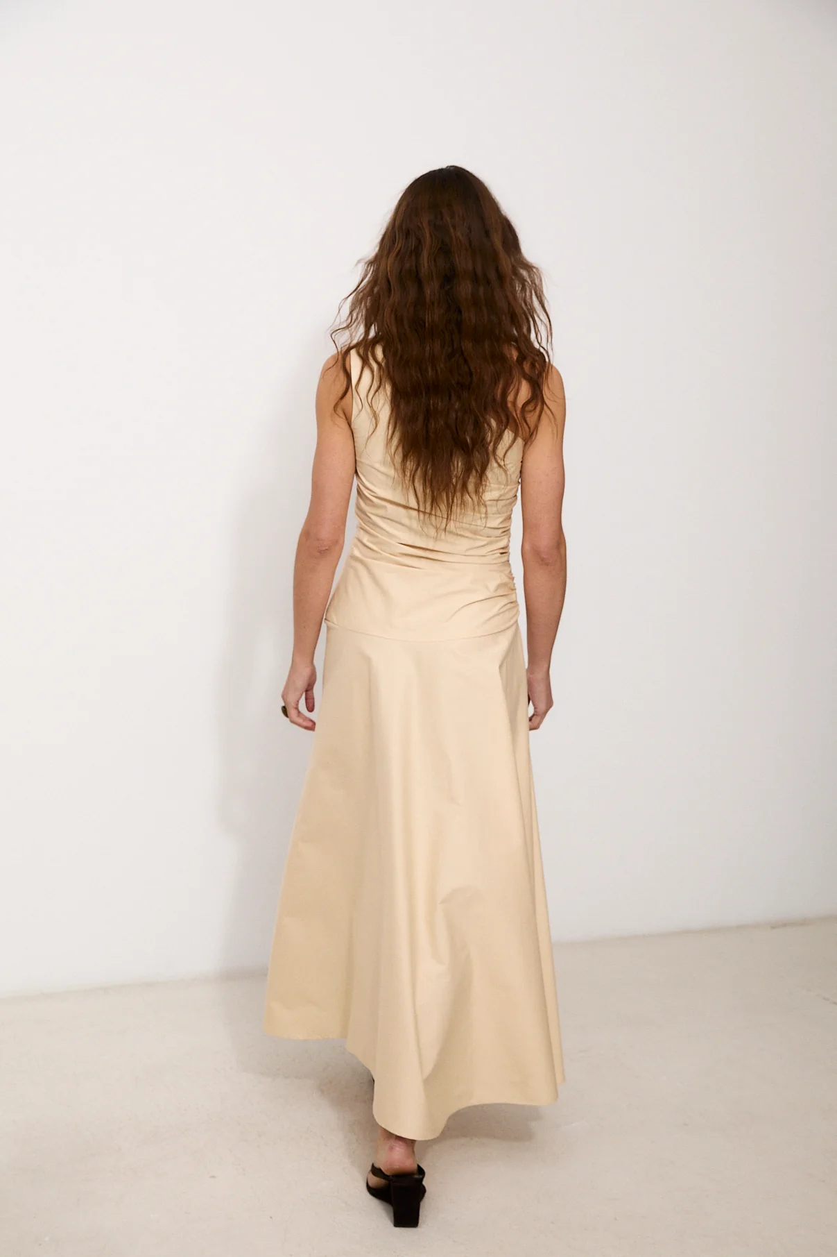 CELIA | One-Shoulder Ecru Cotton Midi Dress - Image 4