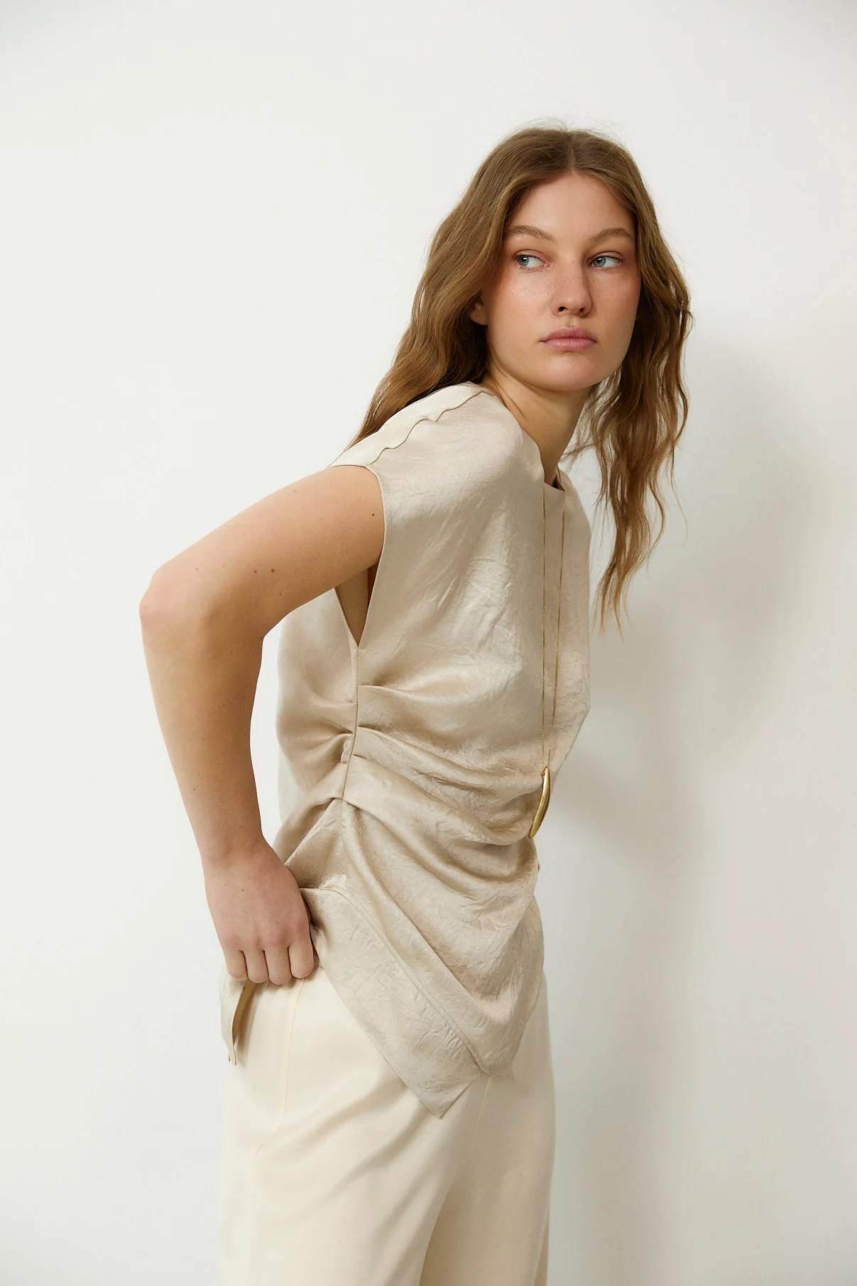 CORTAZAR | Ecru Asymmetric Hem Top - Image 2