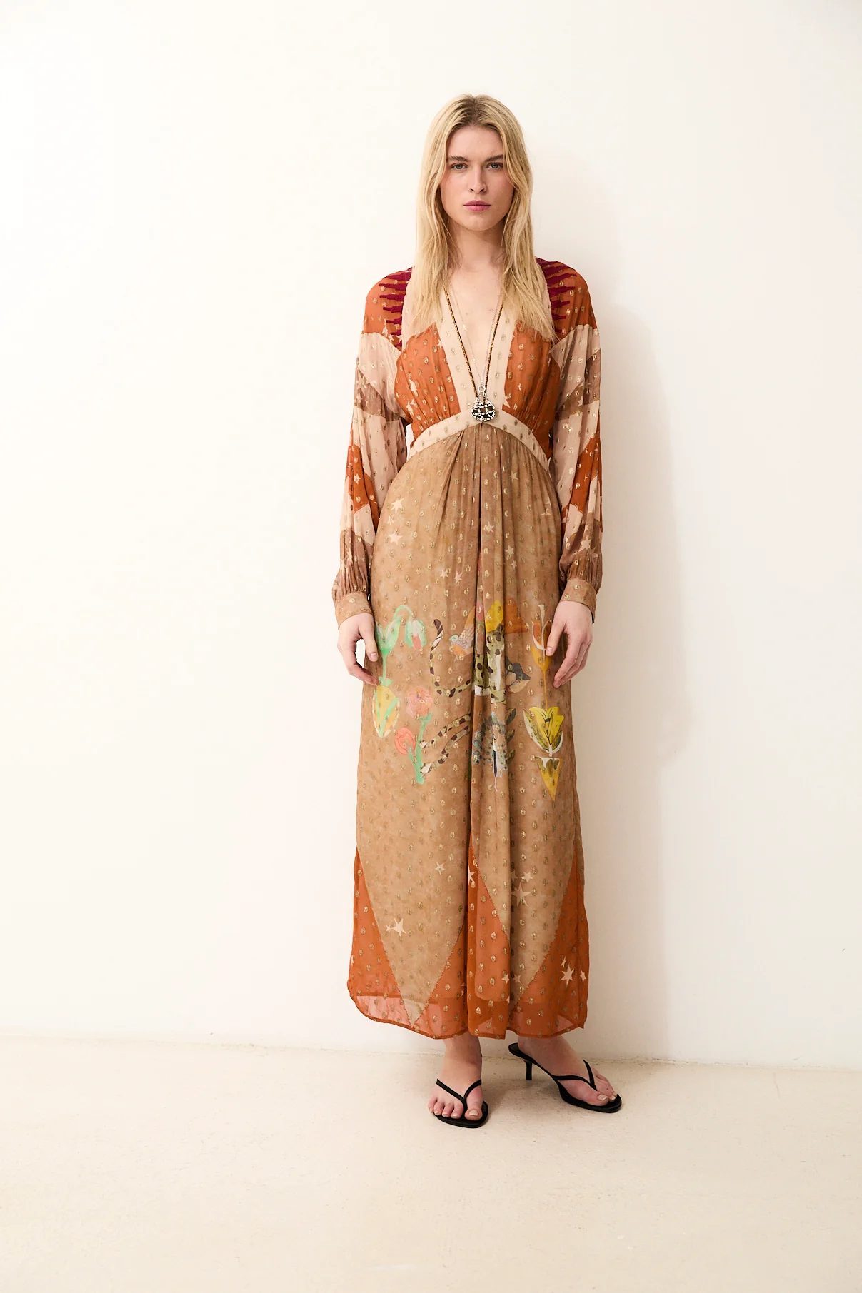 ESOTICO | Long Dress with Hand Embroidery and Digital Print - Image 4