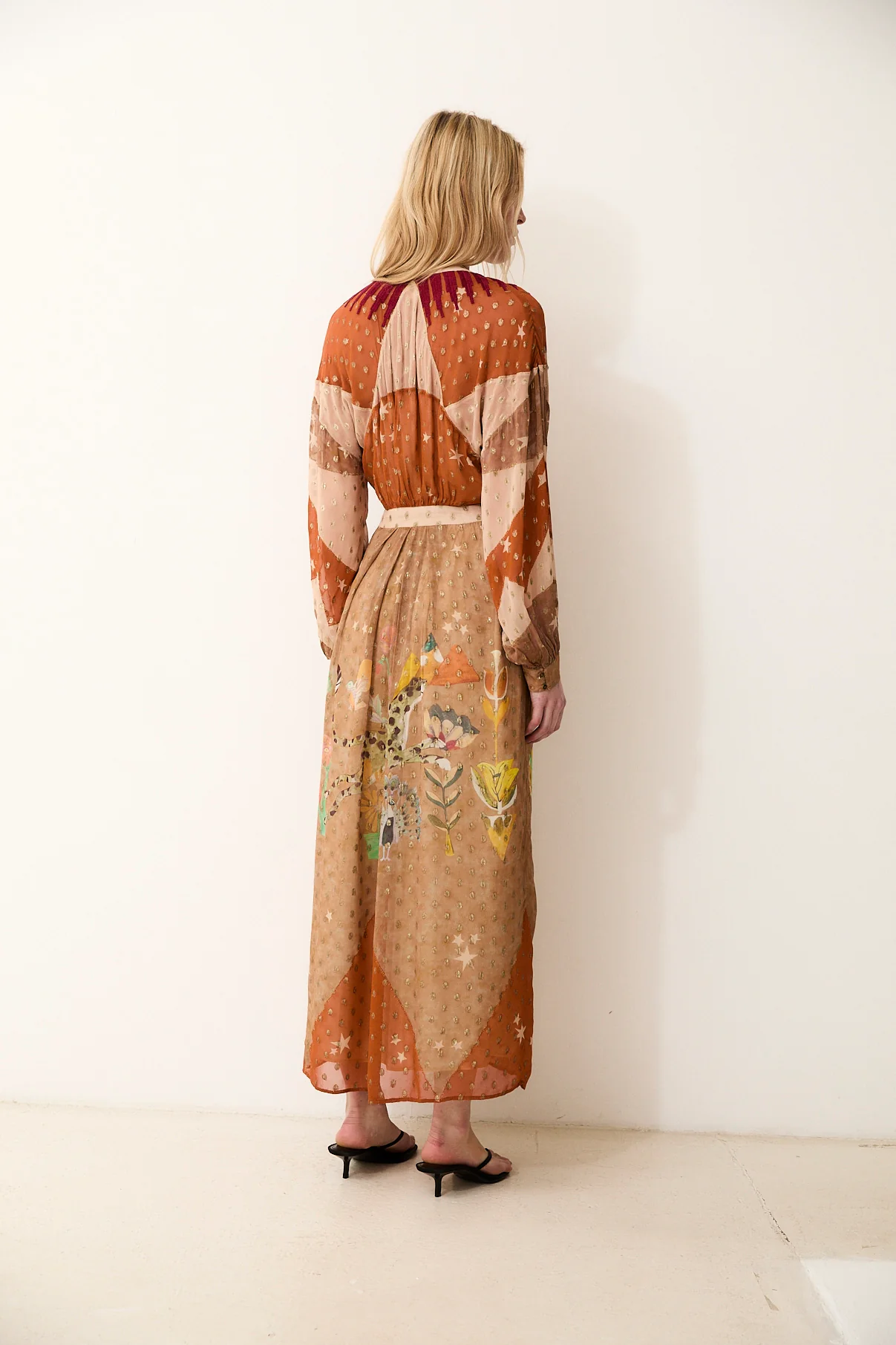 ESOTICO | Long Dress with Hand Embroidery and Digital Print - Image 5