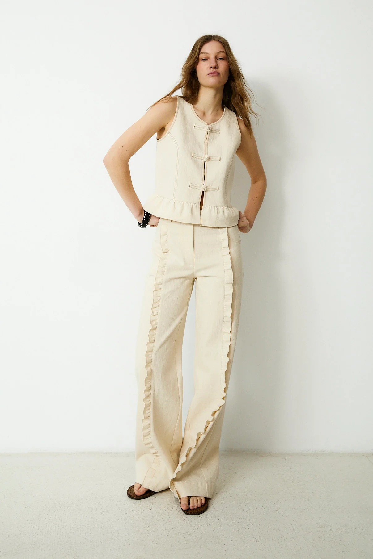FRILLY | Ecru Cotton Linen Vest - Image 3