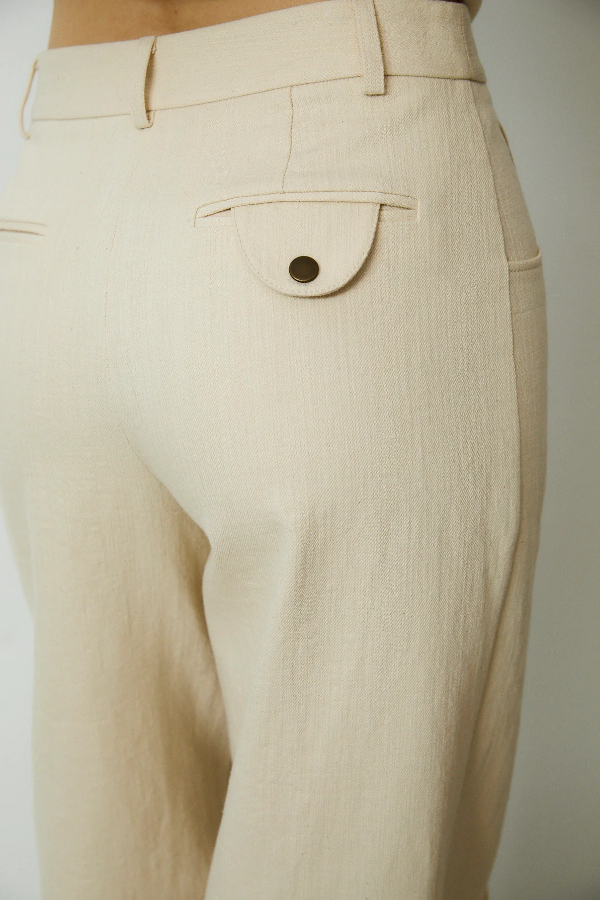 FRILLY | Ecru Italian Cotton Linen Trousers - Image 5
