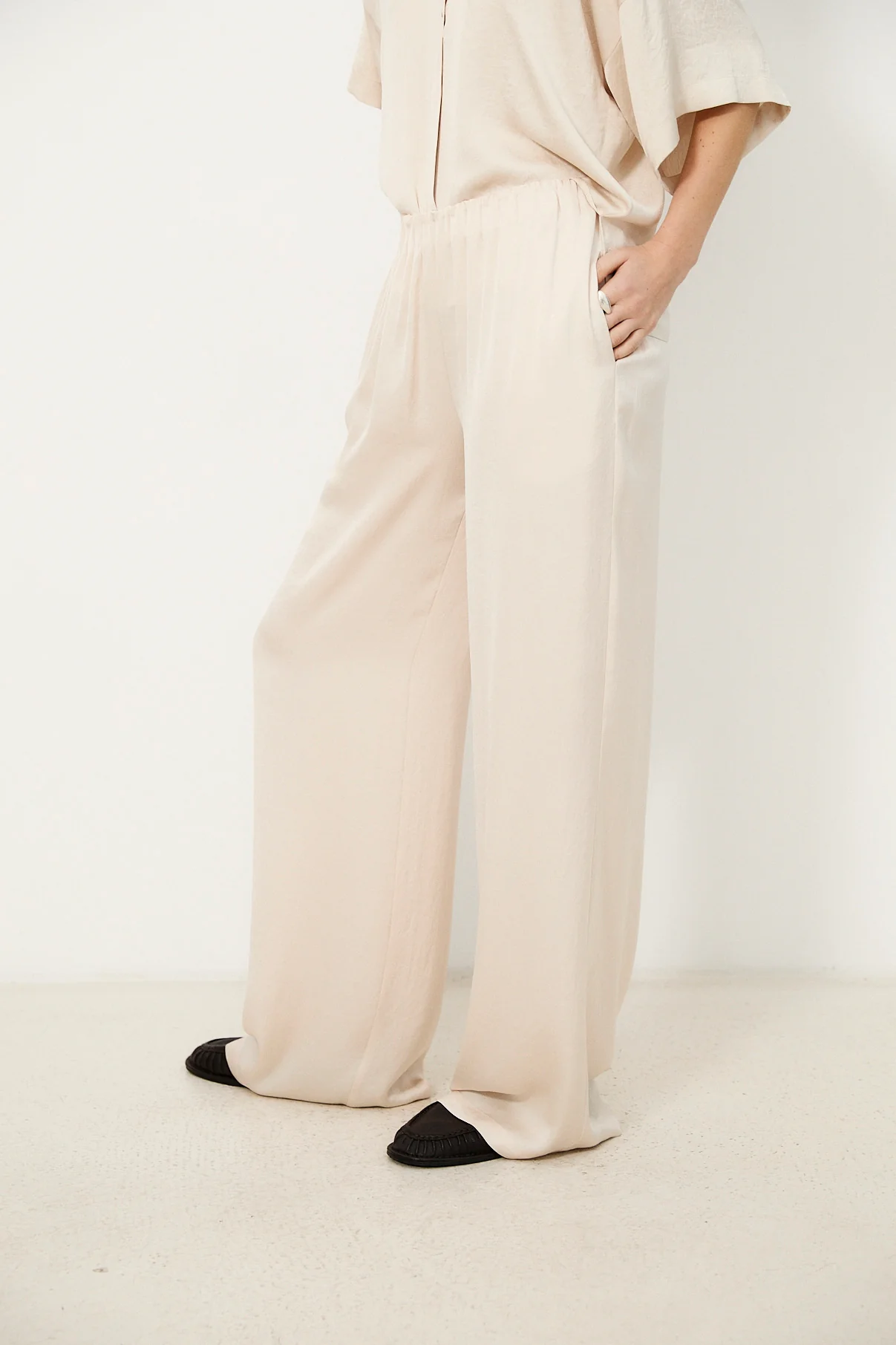 GIVERNY | Ecru Fluid Wide Leg Trousers - Image 3