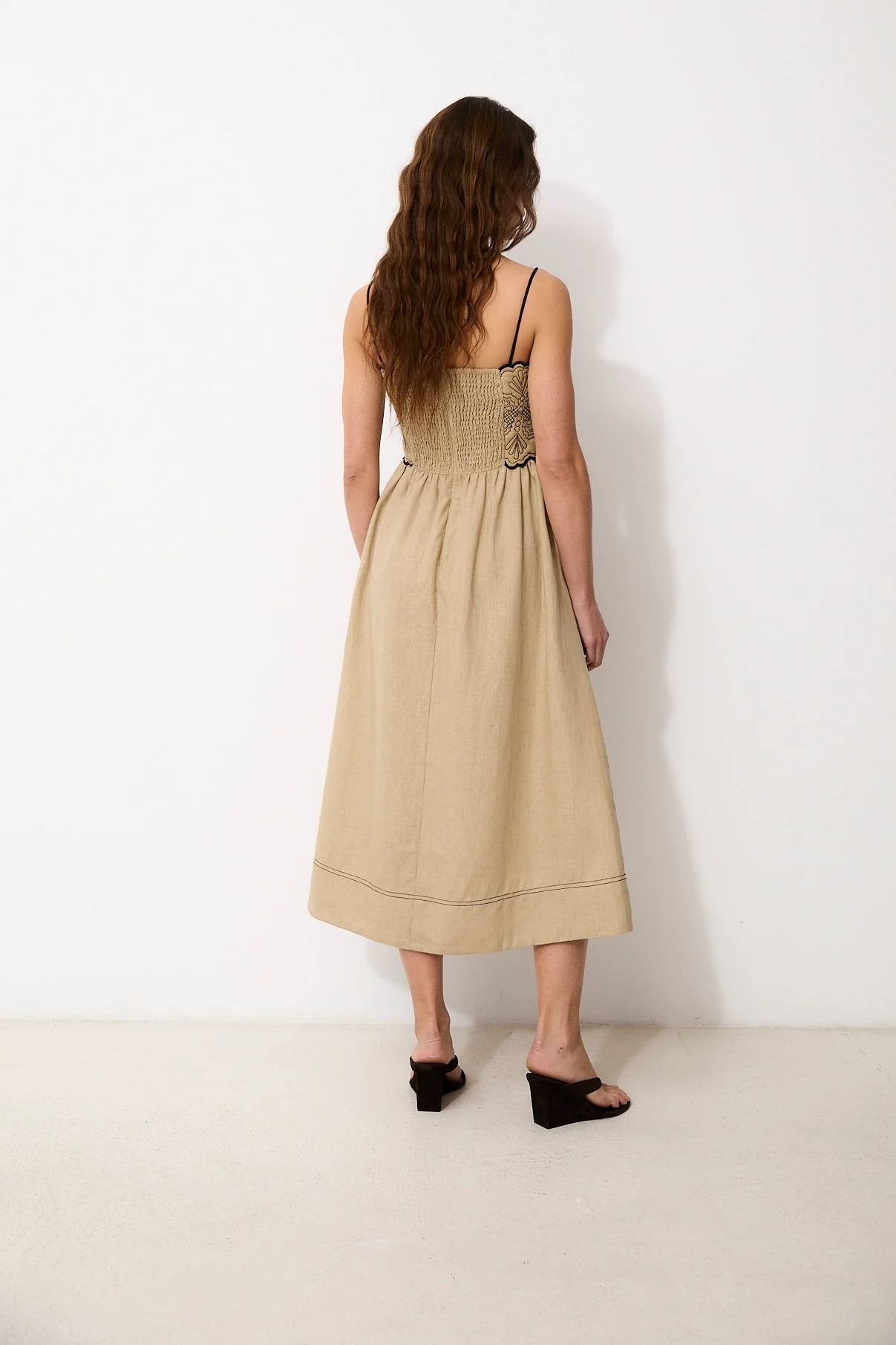 JUNA | 100% Linen Ecru Midi Dress - Image 4