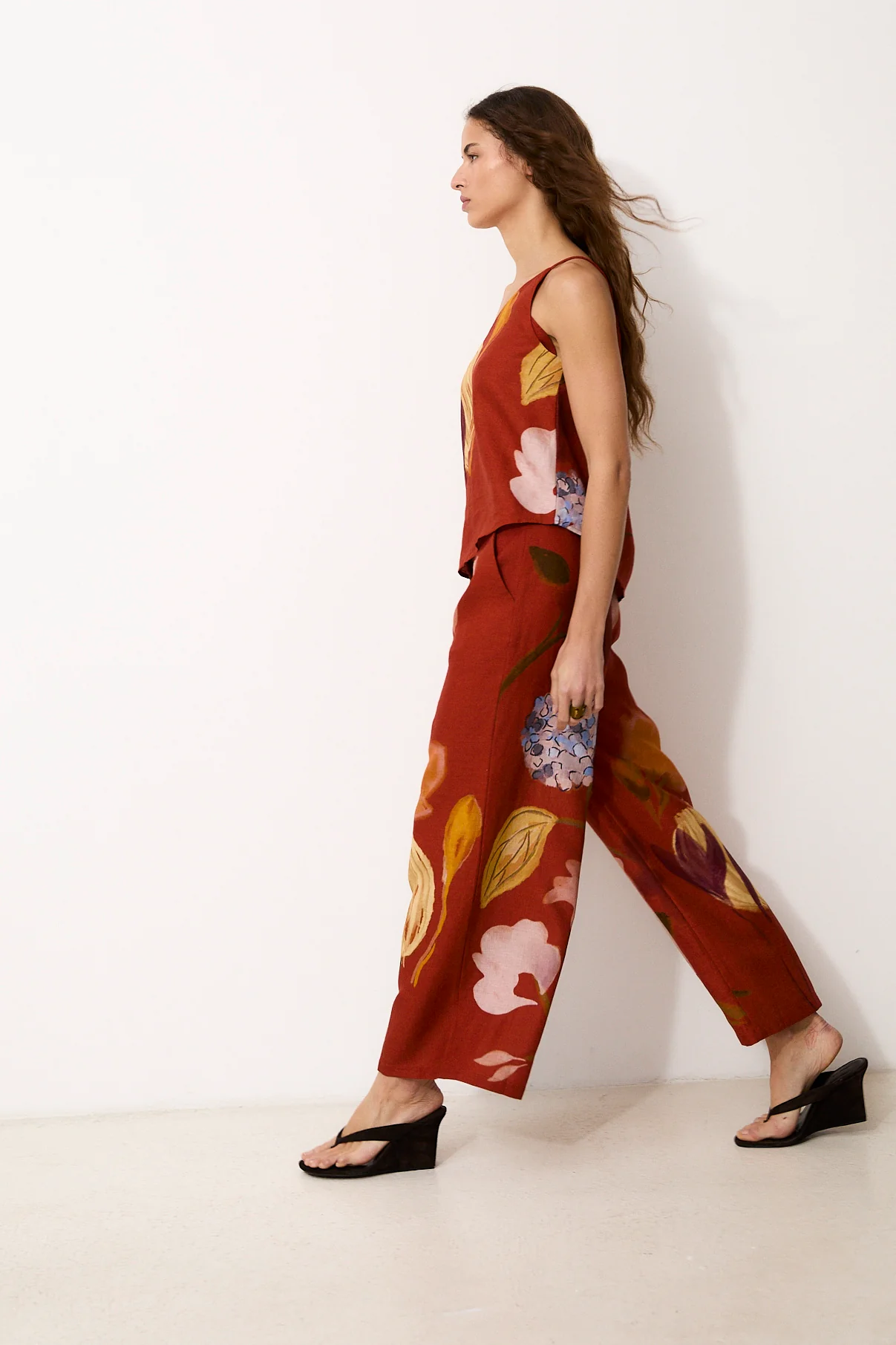 JUNA | 100% Linen High-Waisted Trousers - Image 2