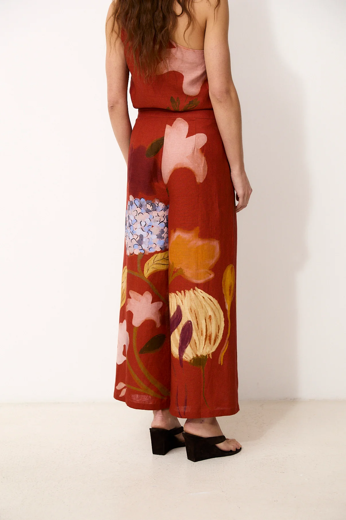 JUNA | 100% Linen High-Waisted Trousers - Image 4