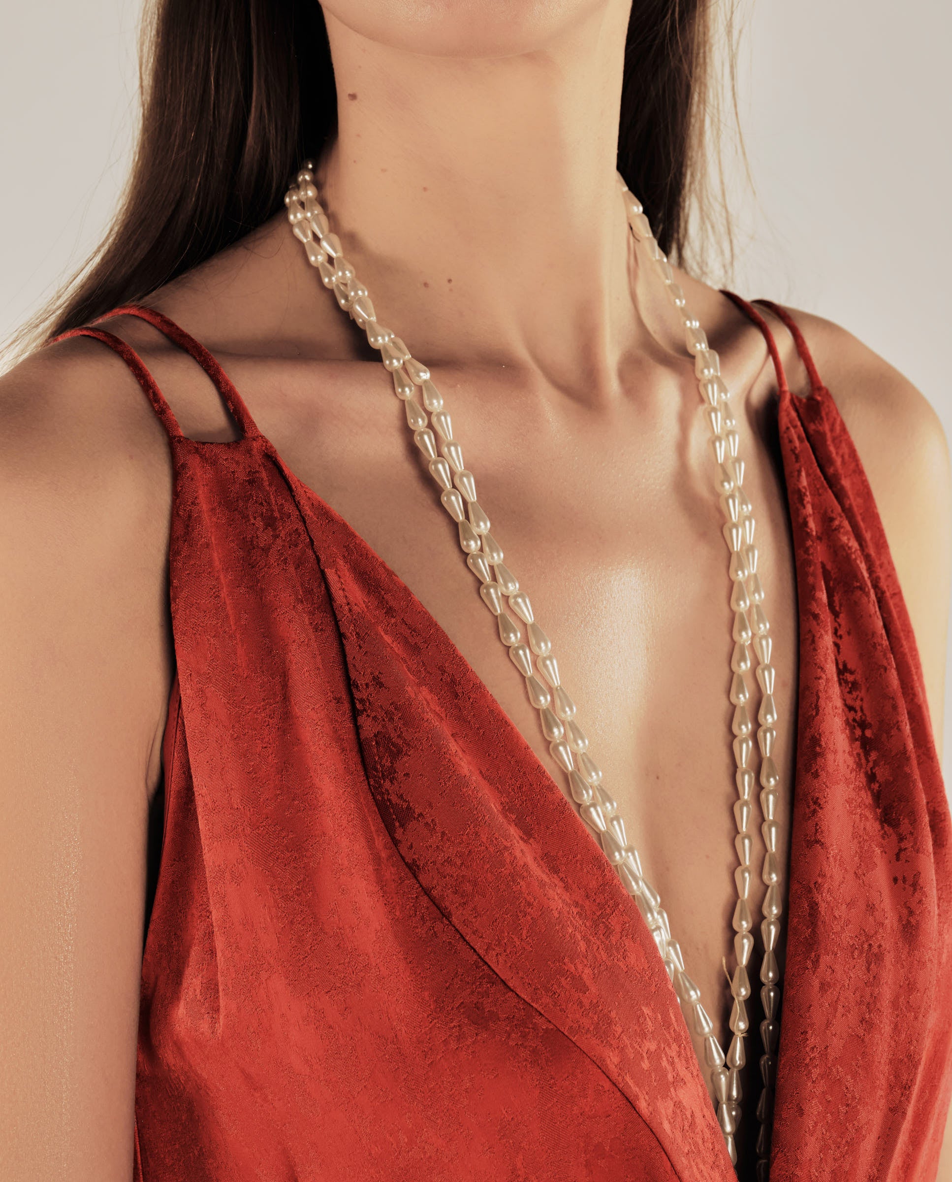 LATINA | Red Jacquard Twist Front V-Neck Midi Dress - Image 3