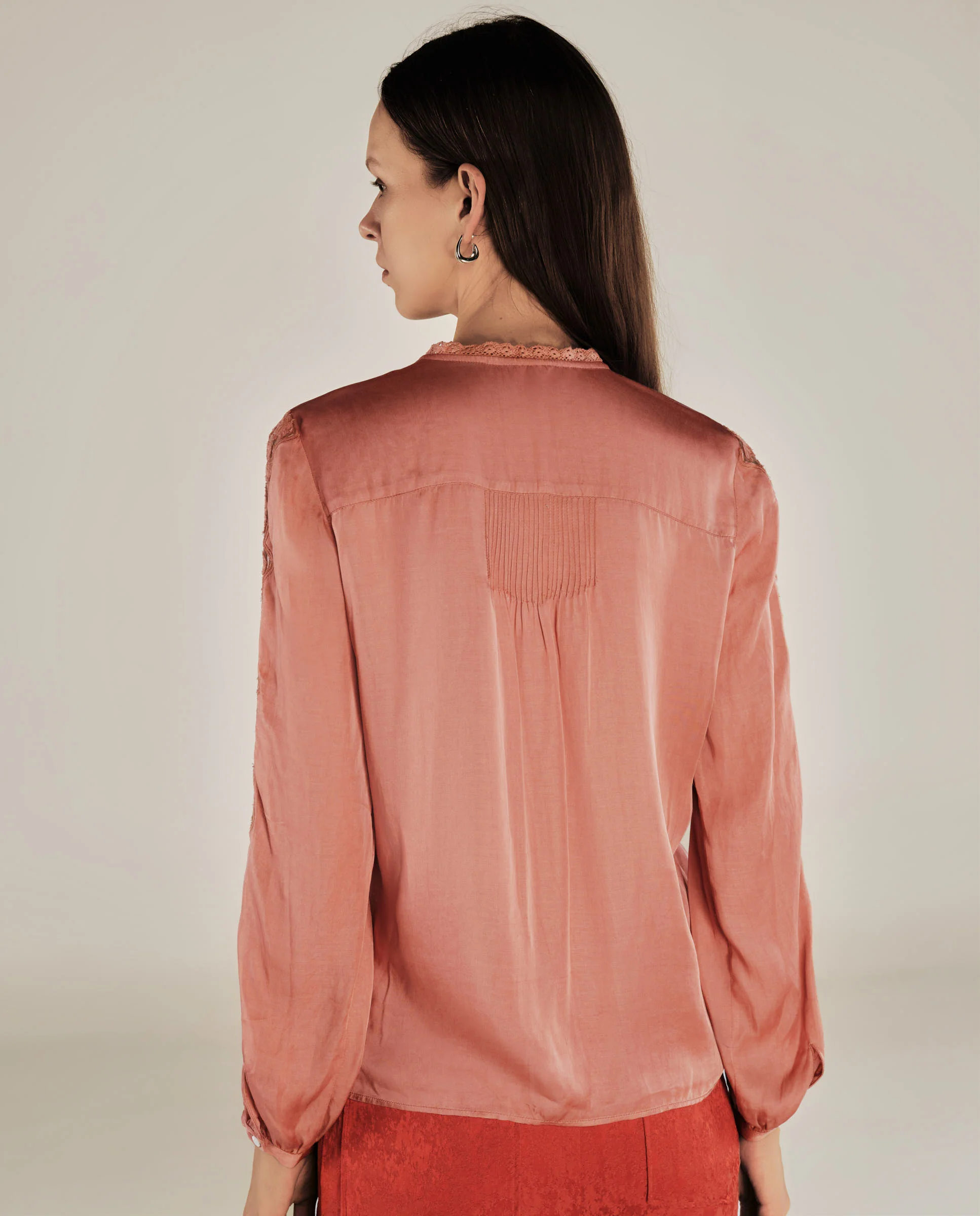 PAMPITA | Peach Pink Embroidered Blouse - Image 4