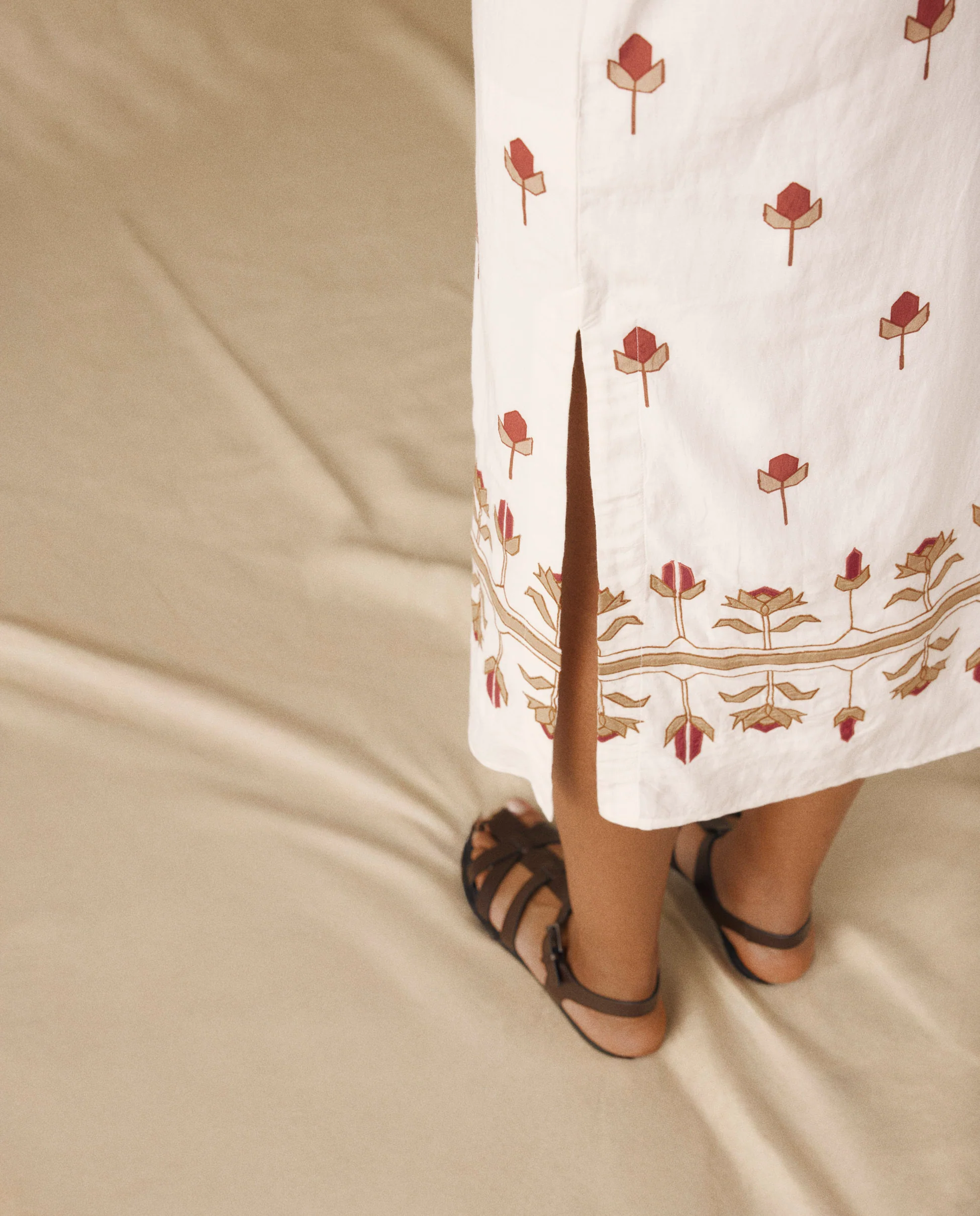 SANA | White Embroidered Cotton Tunic - Image 4