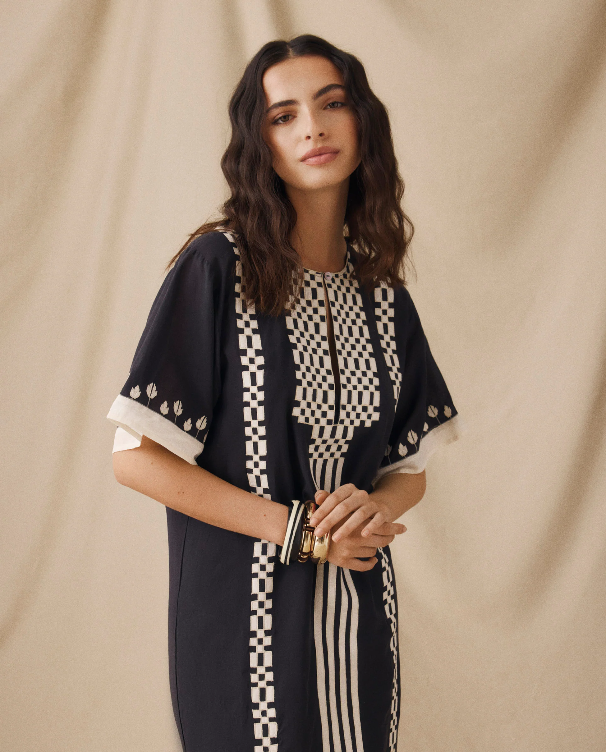 TAMANNA | Black Geo Embroidered Tunic - Image 2
