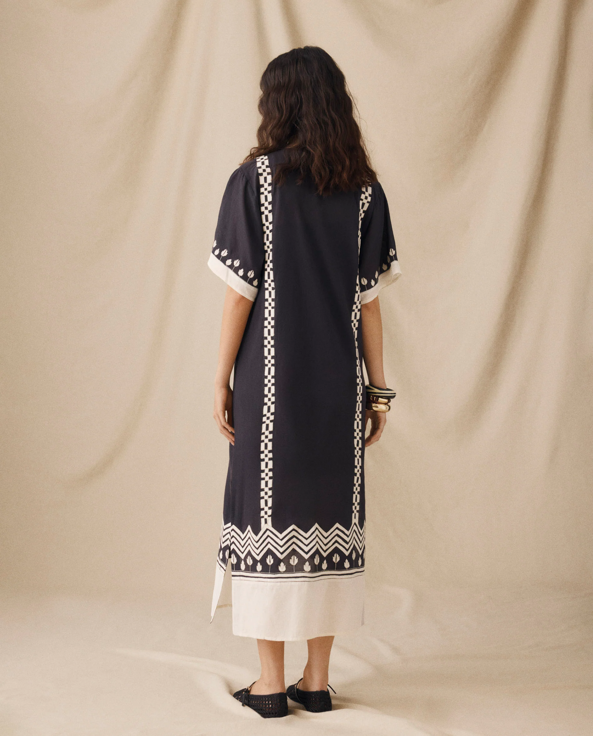 TAMANNA | Black Geo Embroidered Tunic - Image 4